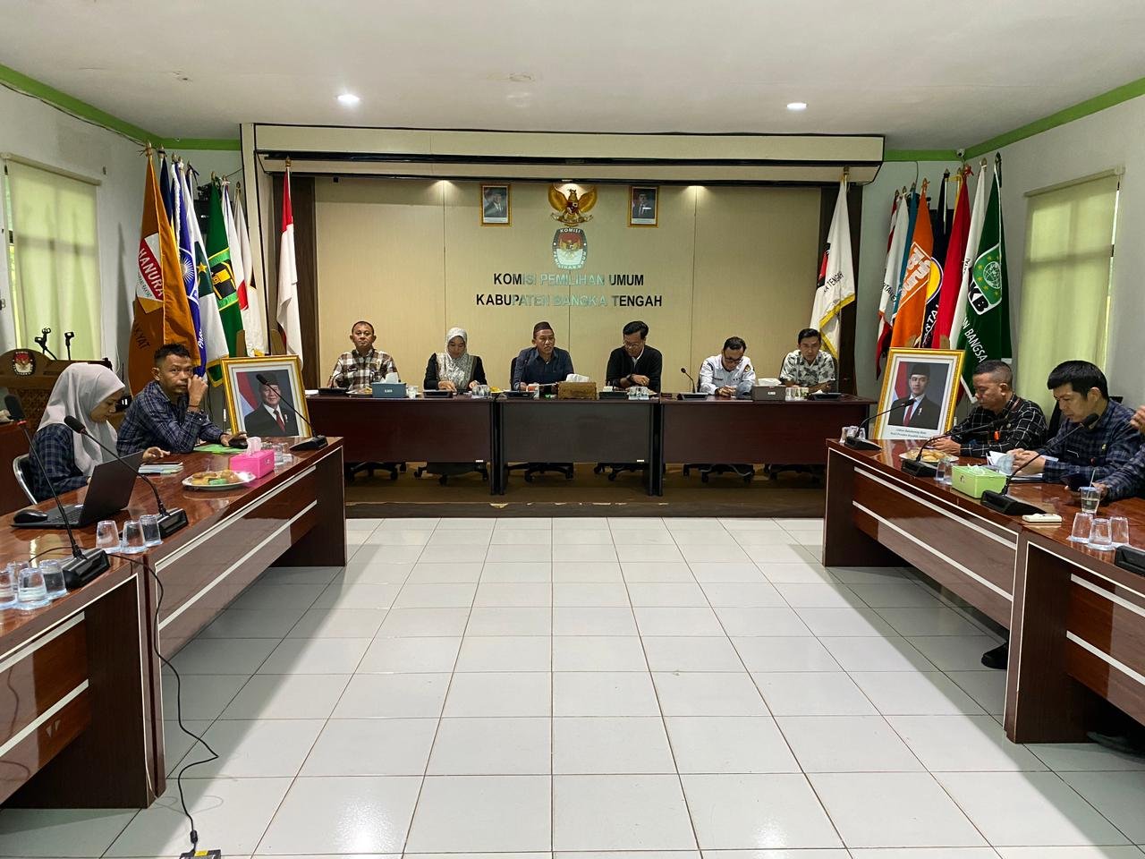 KPU Kabupaten Bangka Tengah Melaksanakan Kegiatan Rapat Pembahasan Pembuatan Perjanjian Kinerja dan Rencana Aksi Kinerja KPU Kabupaten Bangka Tengah Tahun 2026