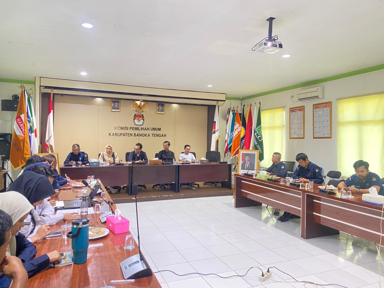 Sosialisasi Whistleblowing System (WBS) di KPU Kabupaten Bangka Tengah