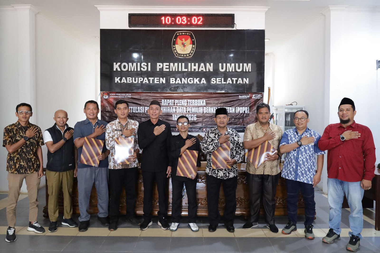 KPU Kabupaten Bangka Selatan Gelar Rapat Pleno Pemutakhiran Data Pemilih Berkelanjutan Triwulan II Tahun 2026