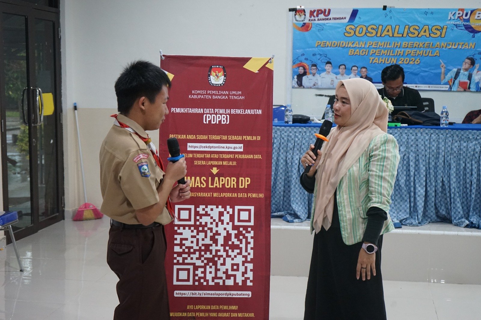 KPU Bangka Tengah Goes To School, Ajak Pemilih Pemula di SMKN 2 Koba Aktif Laporkan Data Pemilih melalui SIMAS LAPOR DP