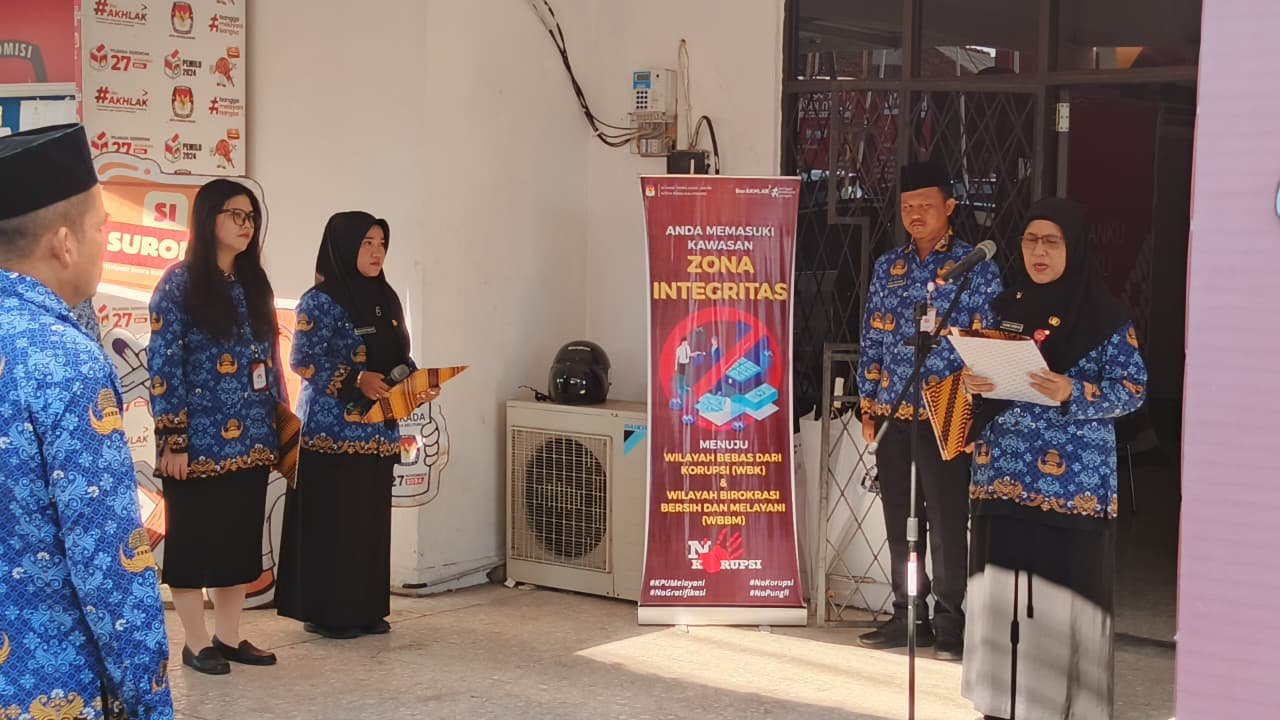 Upacara Peringatan HUT Ke-54 KORPRI Tahun 2025 dilingkungan Sekretariat KPU Kota Pangkalpinang