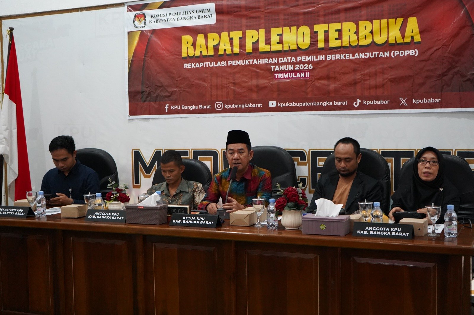 KPU Kabupaten Bangka Barat Melaksanakan Rapat Pleno Terbuka Rekapitulasi PDPB Triwulan II Tahun 2026