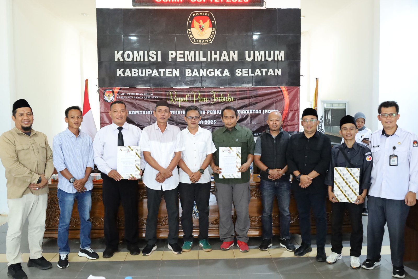 KPU KABUPATEN BANGKA SEALATAN GELAR RAPAT PLENO TERBUKA REKAPITULASI PEMUTAKHIRAN DATA PEMILIH BERKELANJUTAN TRIWULAN IV TAHUN 2025