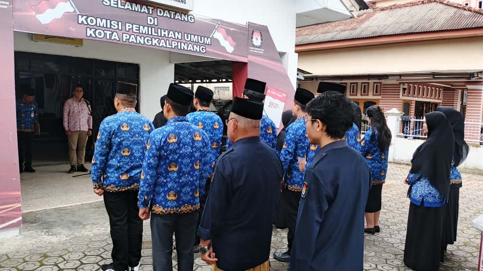 Memperingati Upacara Hari Sumpah Pemuda Ke-79 Tahun 2025 dilingkungan KPU Kota Pangkalpinang