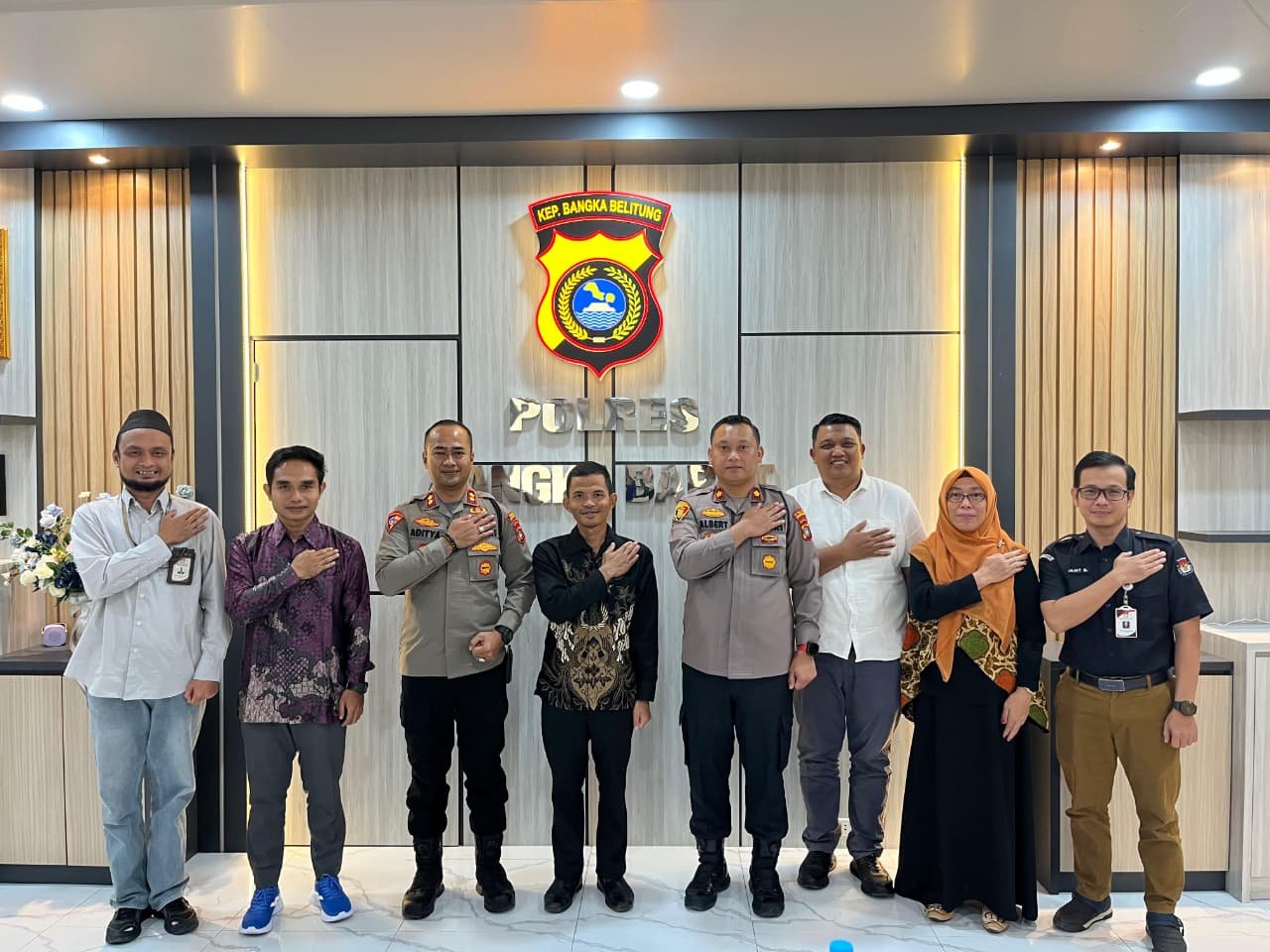 Dalam Rangka Memperkuat Sinergi Antar Lembaga KPU Kabupaten Bangka Barat Melakukan Kunjungan Silahturahmi Ke Polres Bangka Barat